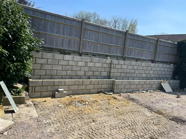 Breeze block retaining wall construction for landscaping Kent